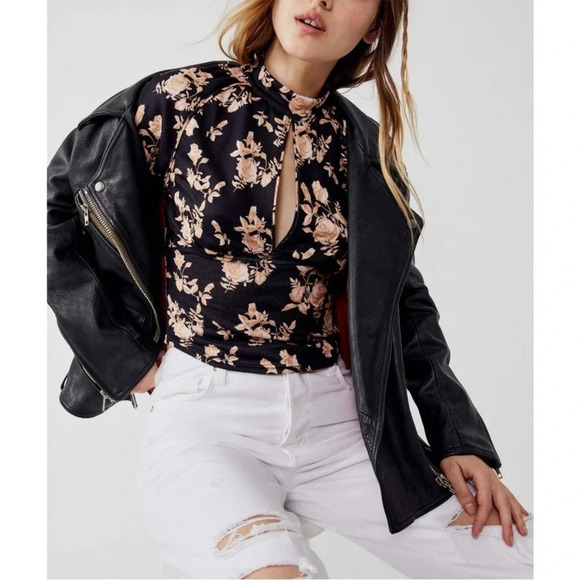 Free People Dinner Party Floral Printed Top Cutout / Black Combo Size M - Picture 5 of 10